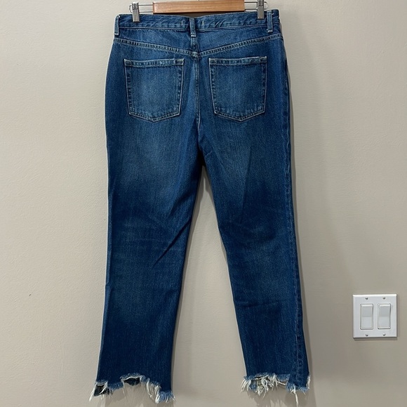 We the Free Women’s straight leg raw hem distressed button fly jeans in size 30 - Picture 4 of 11